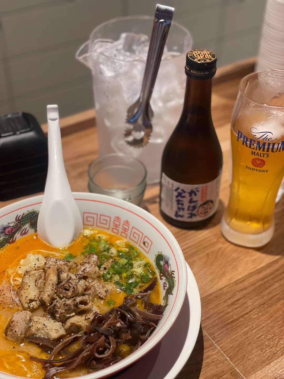 모츠라멘과 사케, 생맥주